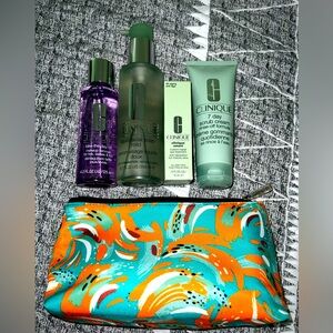 Clinique Full Size Bundle with Cosmetic Bag